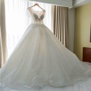 Wedding dress ball gown